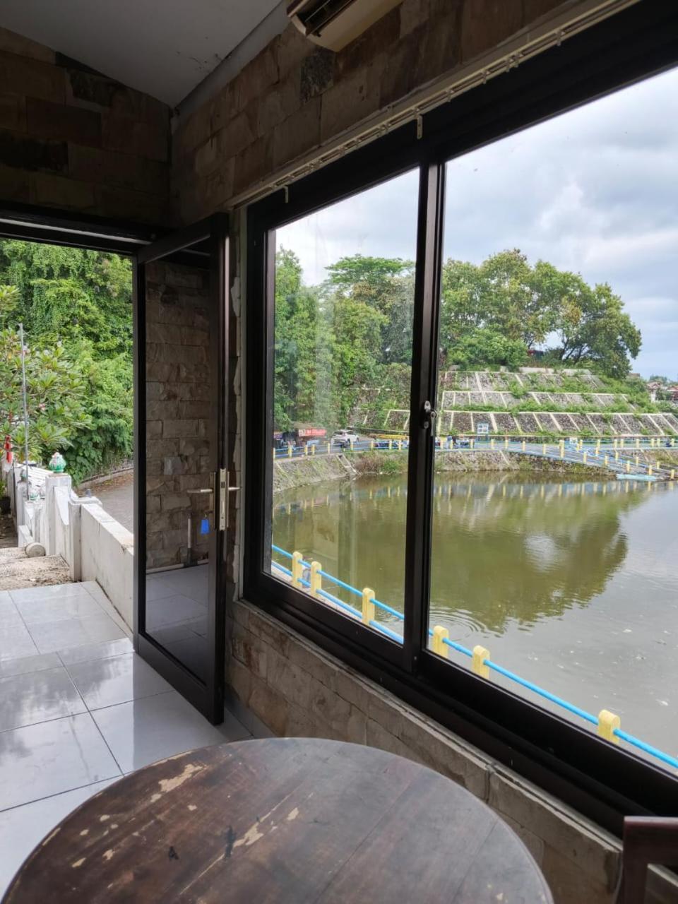 Omah Kenangan At Seven Trumpets Resort Maguwo Exterior photo